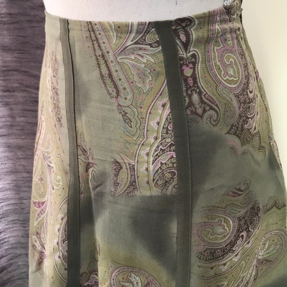 Express Small green and purple paisley A-Line skirt - Picture 2 of 7